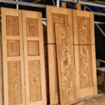 pintu ukir kayu jati jepara motif relief klasik – elegan, kokoh & bernilai seni tinggi